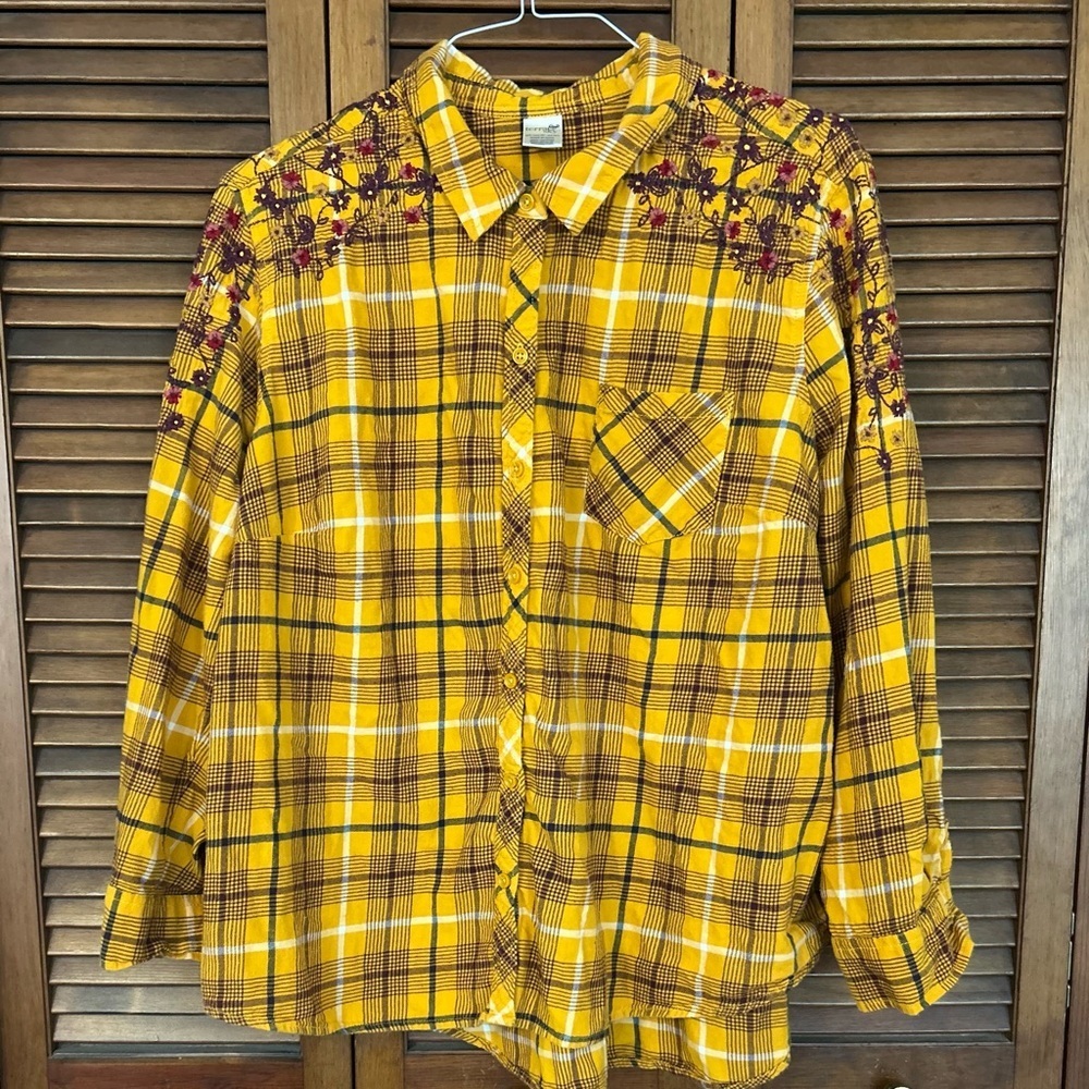 Yellow Plaid Button-Up Shirt with Embroidery - Picture 6 of 11